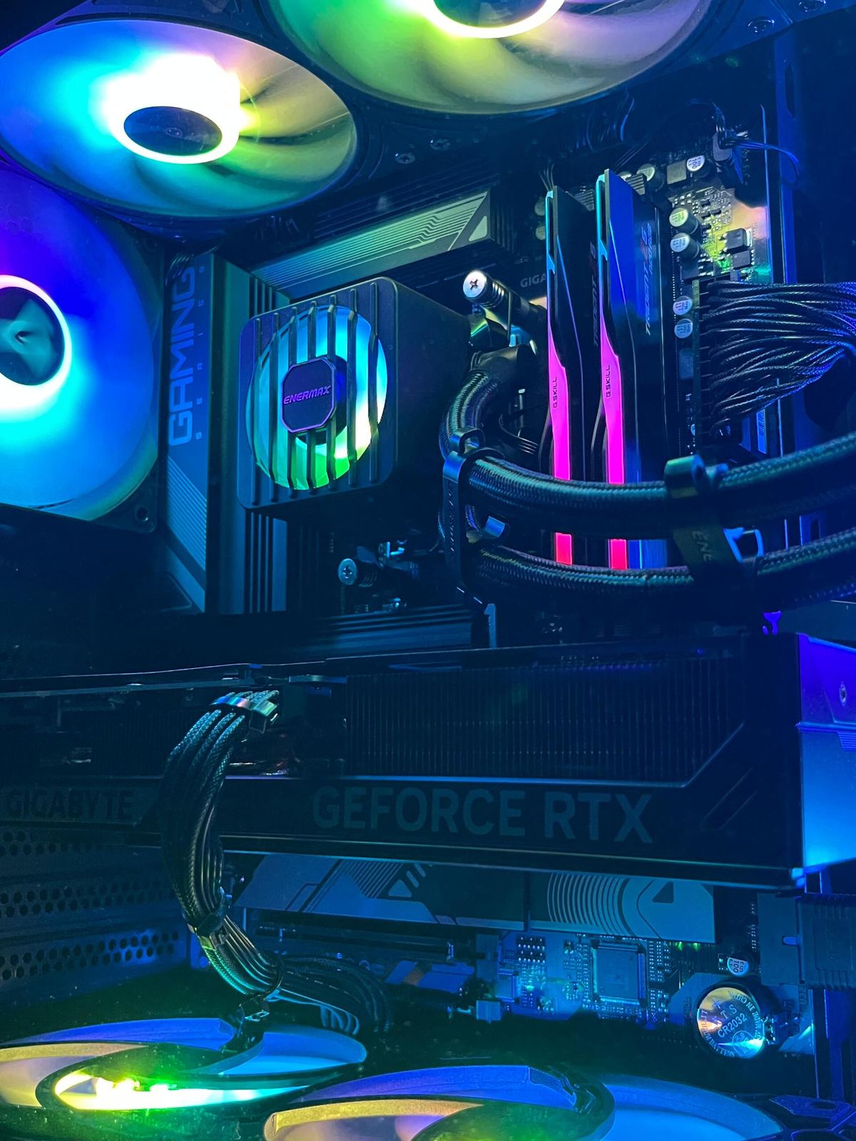 Gigabyte RTX — AIO Pump Close-Up