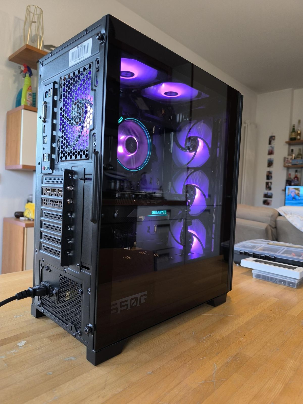 PC gaming RGB viola — build Gigabyte assemblata
